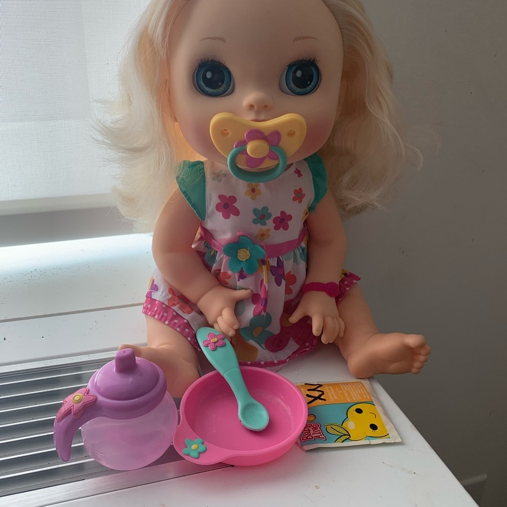 Baby Alive - Picture 2 of 3